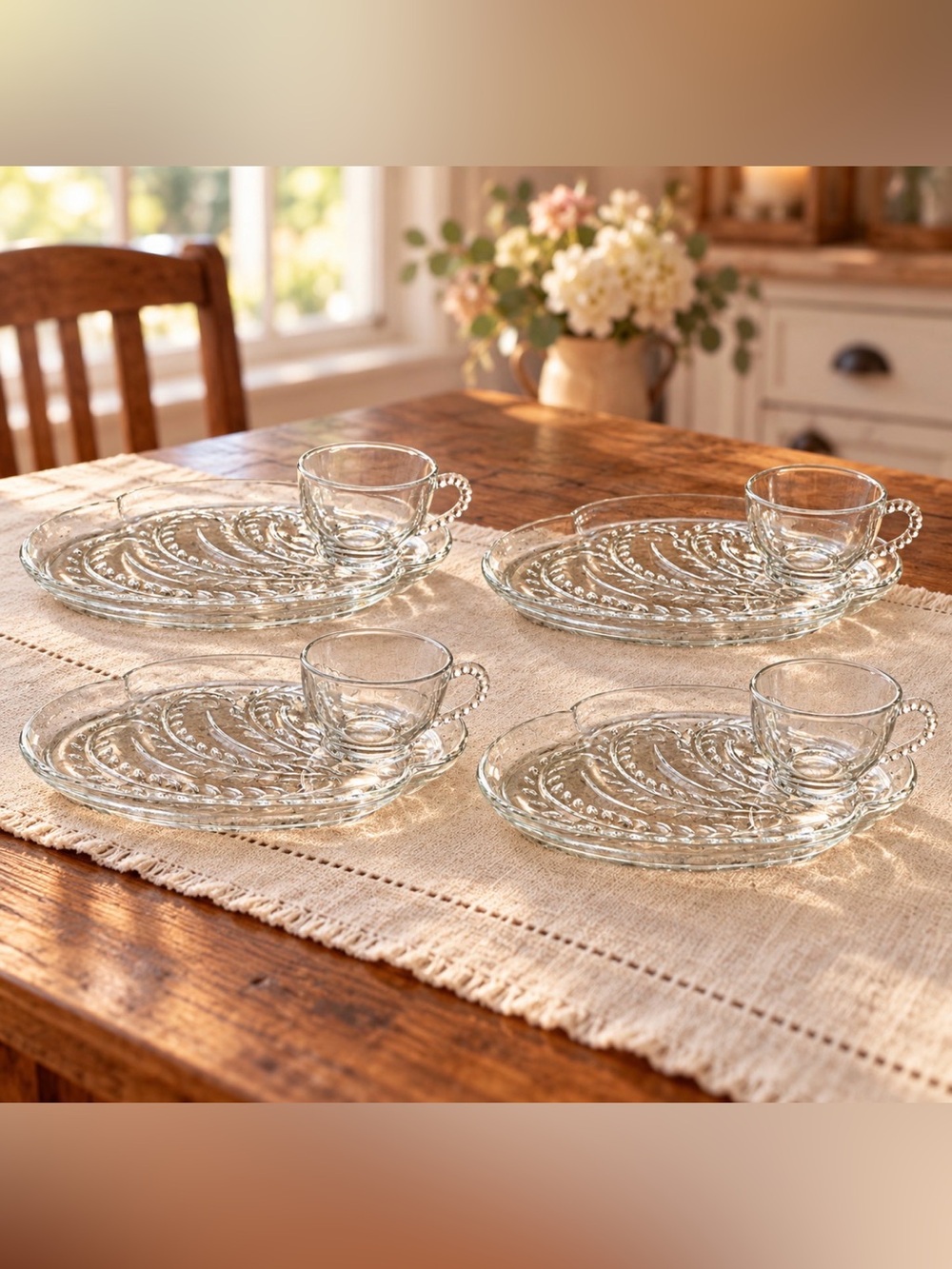 FEDERAL GLASS~HOSPITALITY SNACK SET~ VINTAGE 1960’s~4 CRYSTAL CUPS & PLATES~G13